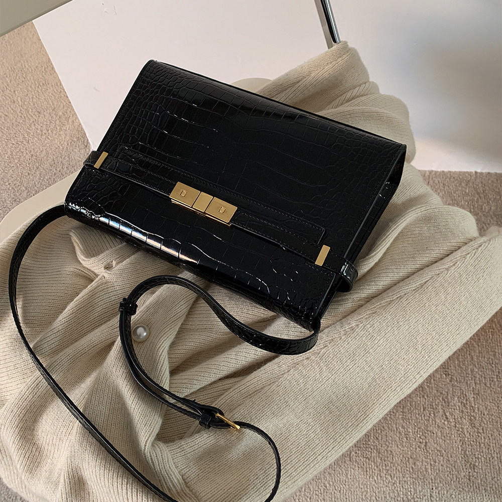 losea 曼哈顿包包女2020新款潮鳄鱼纹时尚大容量女包单肩包斜挎包