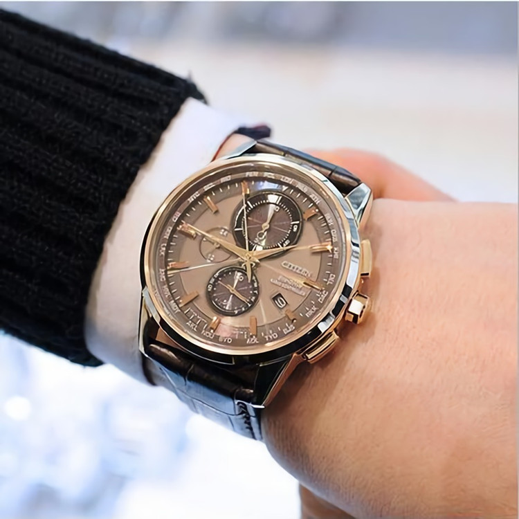 代购西铁城电波手表蓝宝石防水万年历皮带光动能男表AT8113-0412H