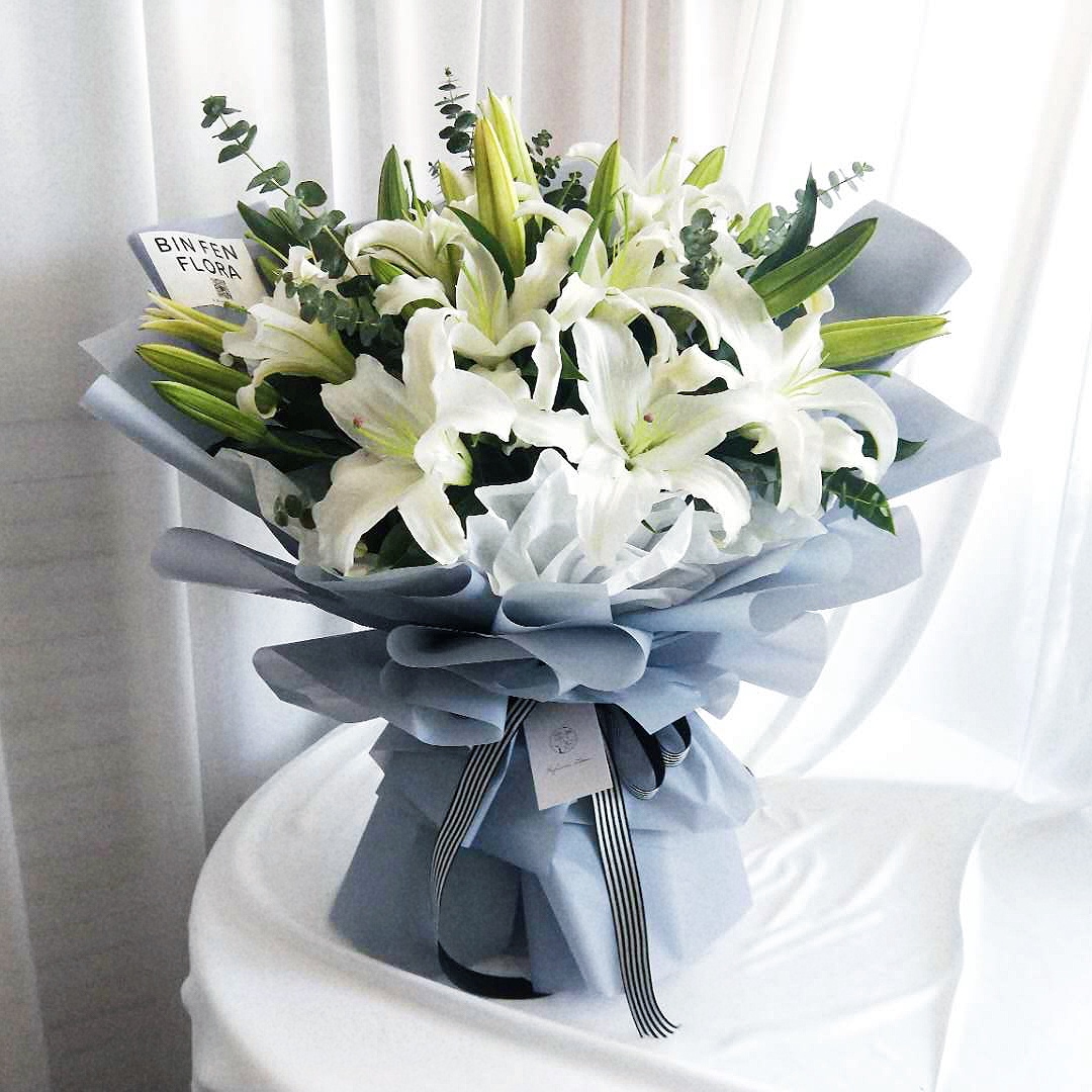 日照市鲜花店速递圣诞节百合百合花花束岚山大学城花店鲜花速递同城
