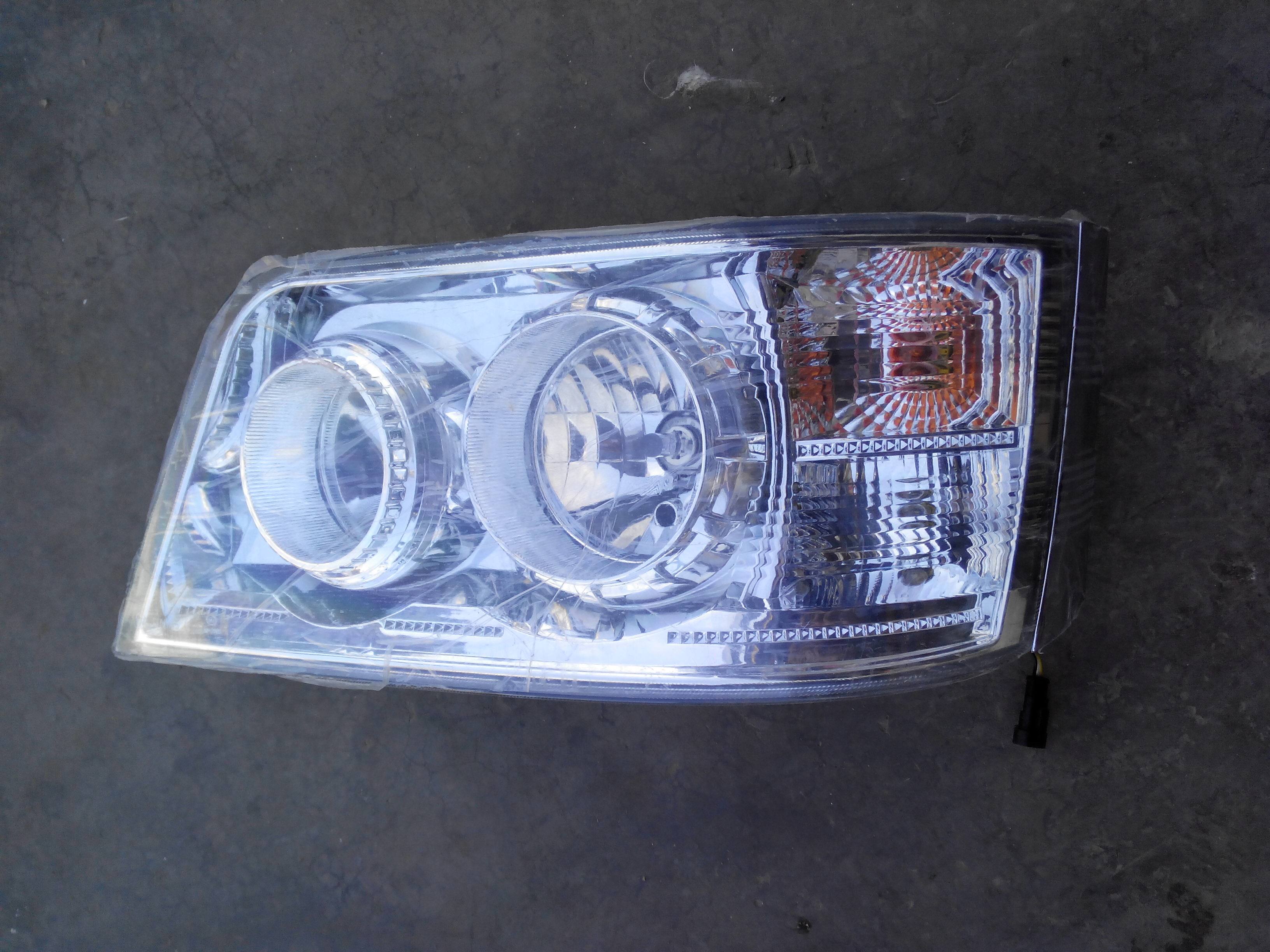 宇通通客车前照灯大灯新能源中巴日间行车车灯大灯总成