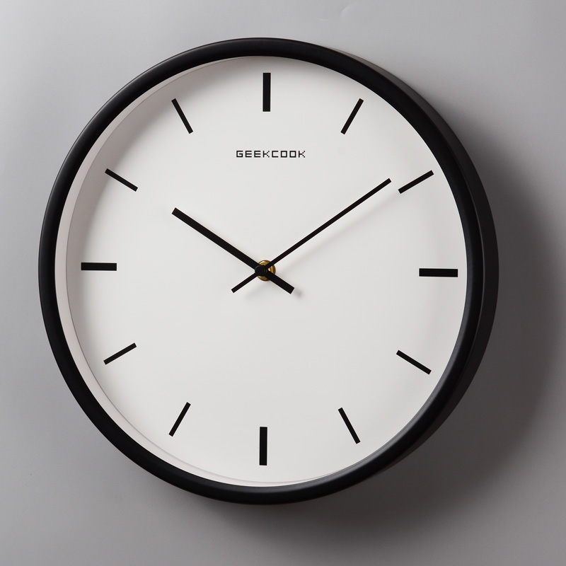 北欧风格极简挂钟客厅家用圆形钟表日式现代简约挂钟