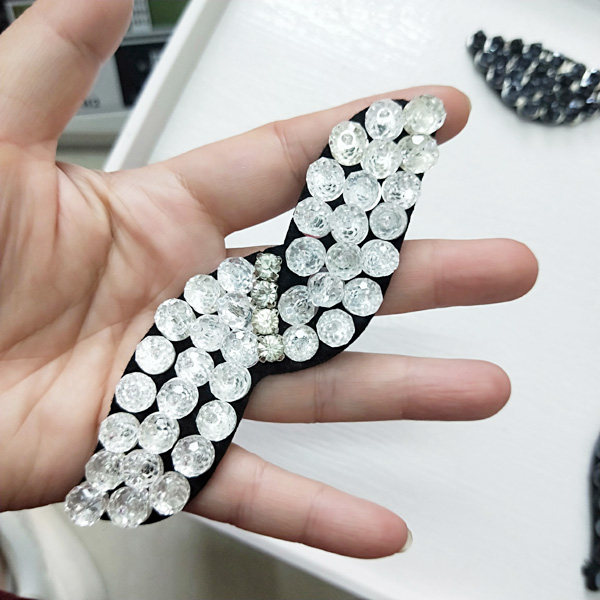 纯手工重工钉珠钉钻波浪造型布贴补丁贴鞋花发夹配件 1份2个