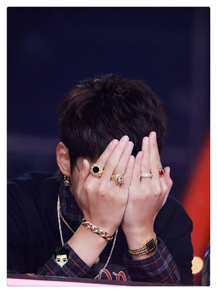 吴亦凡水钻街舞男女尾戒嘻哈镶满钻石闪耀戒指戒指