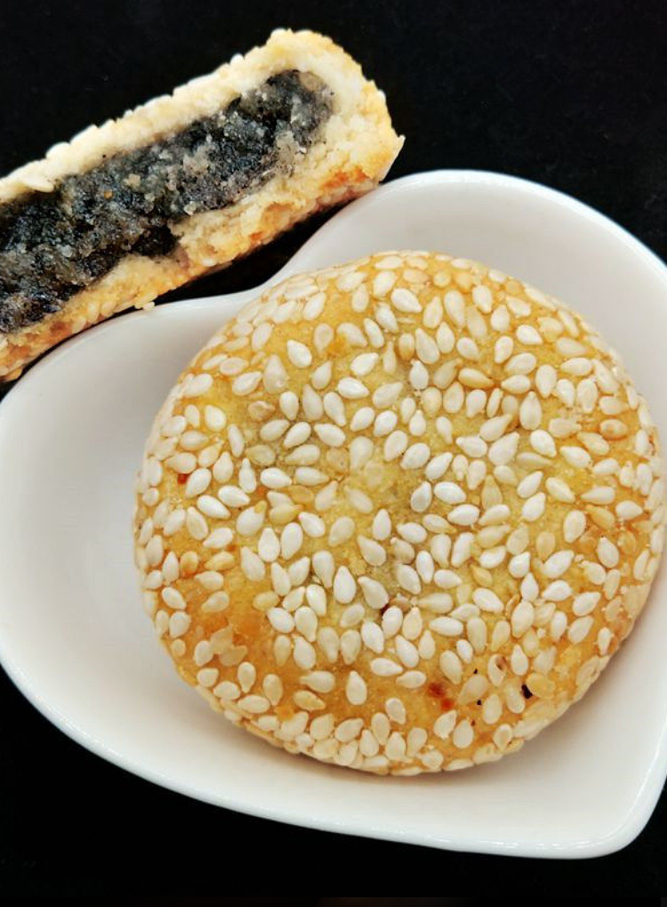 传统手工老式麻饼五仁味黑芝麻麻味月饼下午茶传统中式糕点