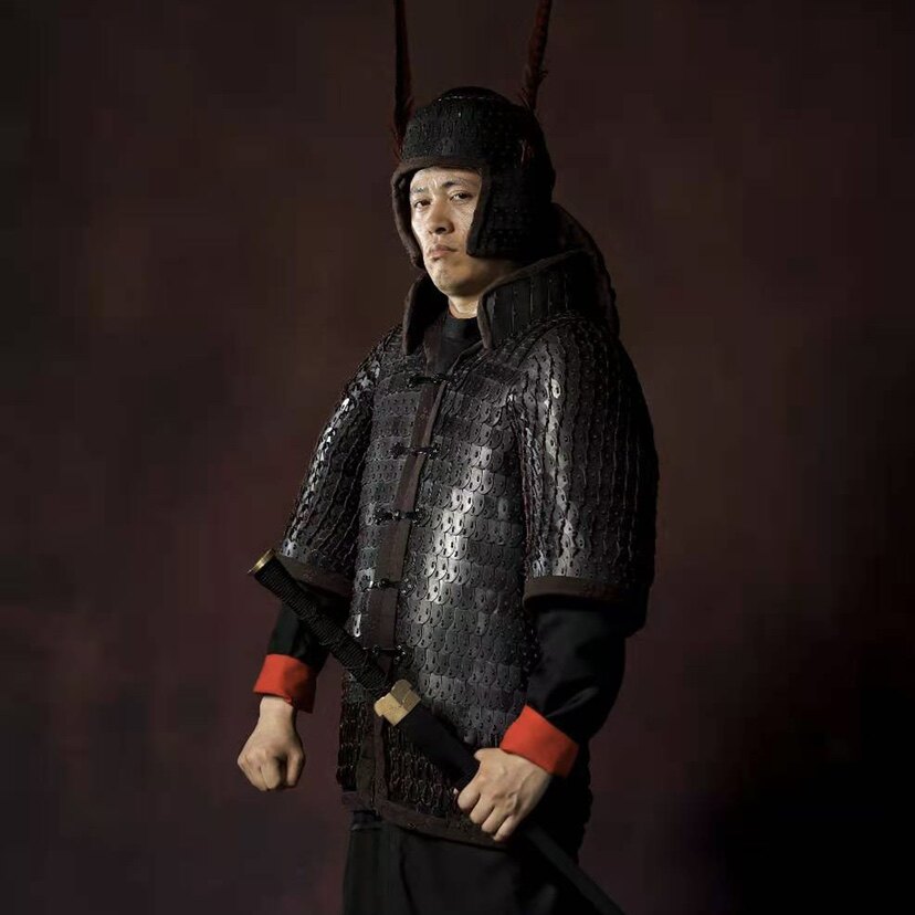 缀甲汉俑军吏将军铠甲盔甲