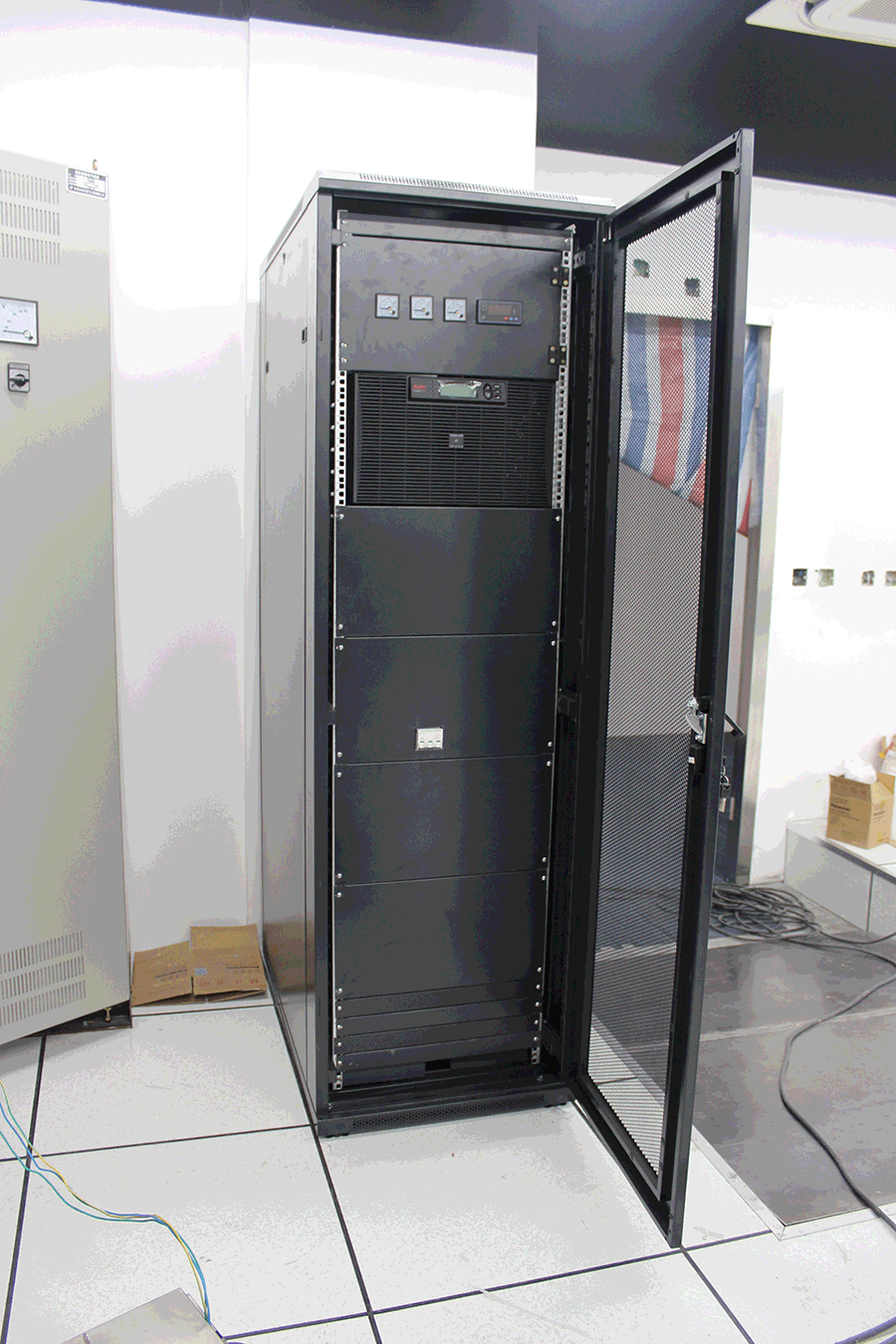 电池ups电源一体化机架式配电一体一体机机箱机柜ups电源