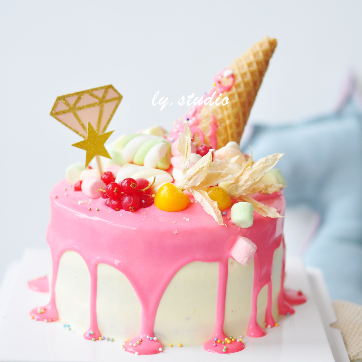 麓屿 粉色巧克力淋面甜筒奶油蛋糕 创意私房水果生日蛋糕厦门同城