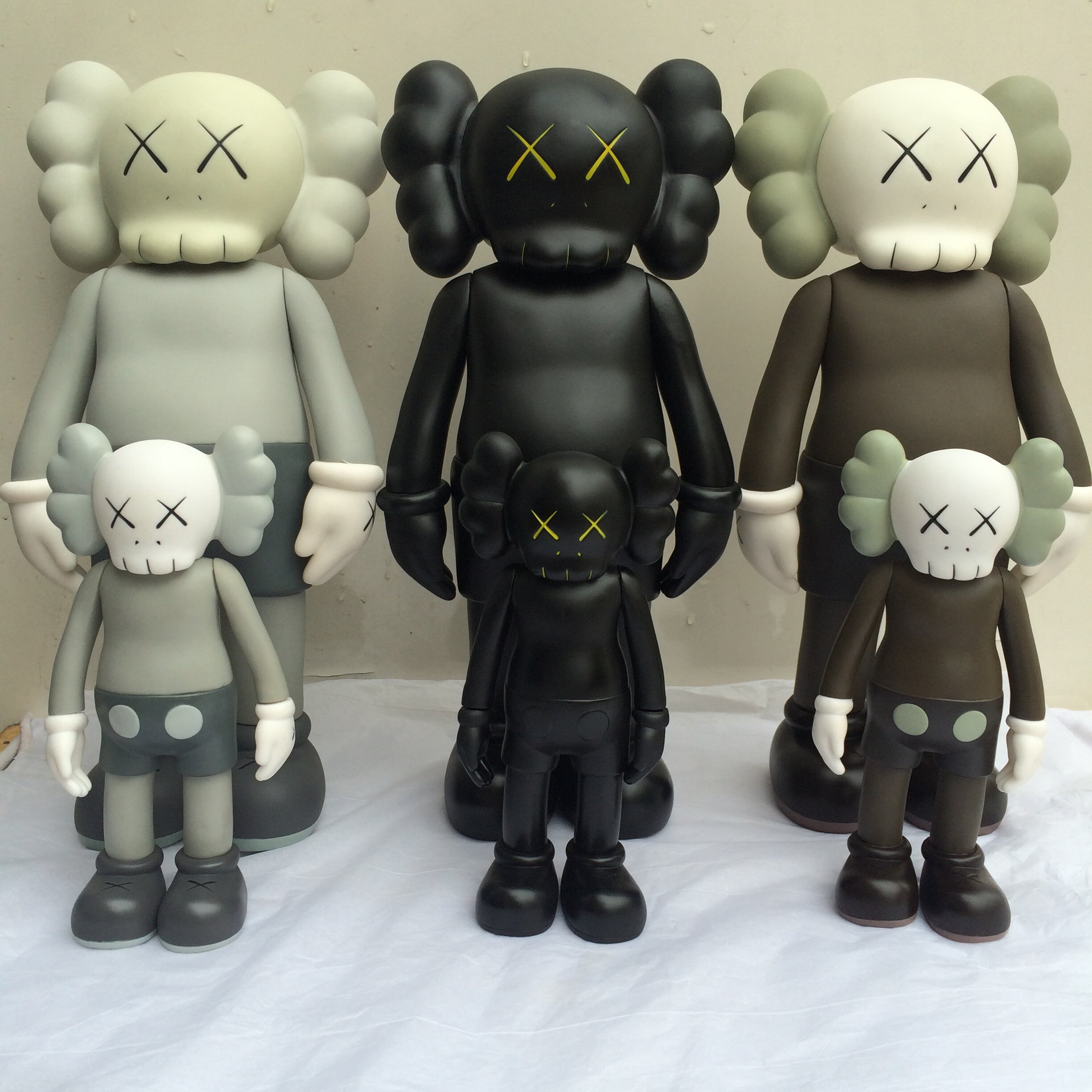 kaws companion 5yl years later companion 16寸原型