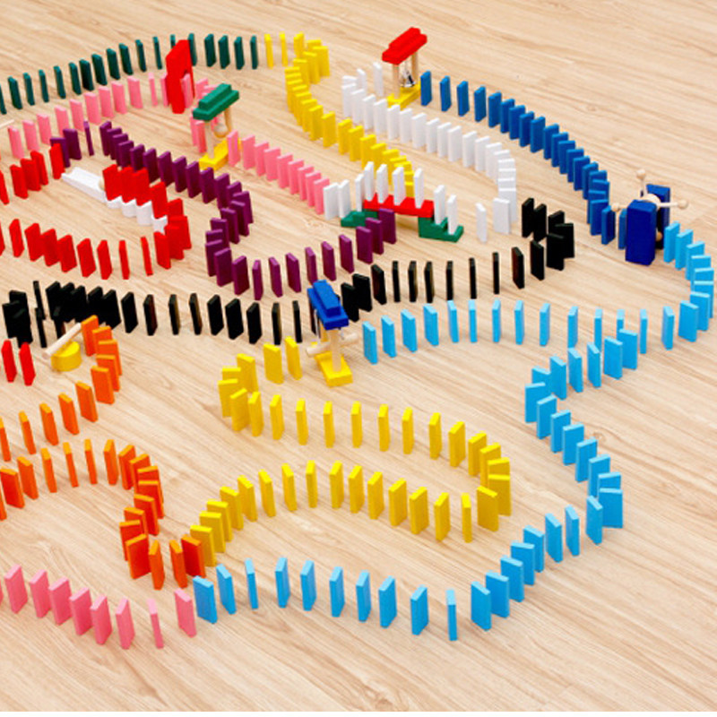 多米诺骨牌图案_多米诺骨牌摆法图案剧情介绍