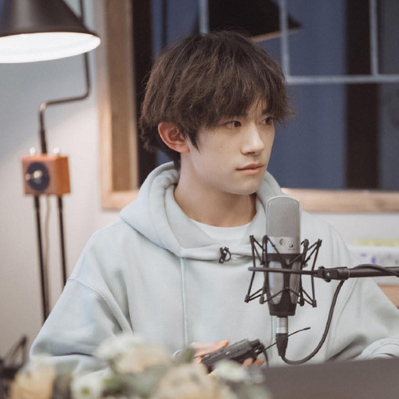 bigbang gd权志龙同款卫衣 打底衫修身高领r刺绣长袖六色男女外套