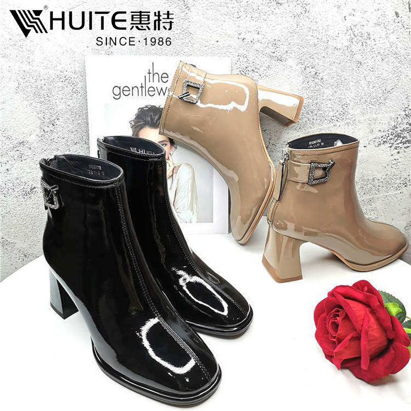 惠特品牌正品女鞋2021年冬新漆皮亮皮方头粗职业时装靴