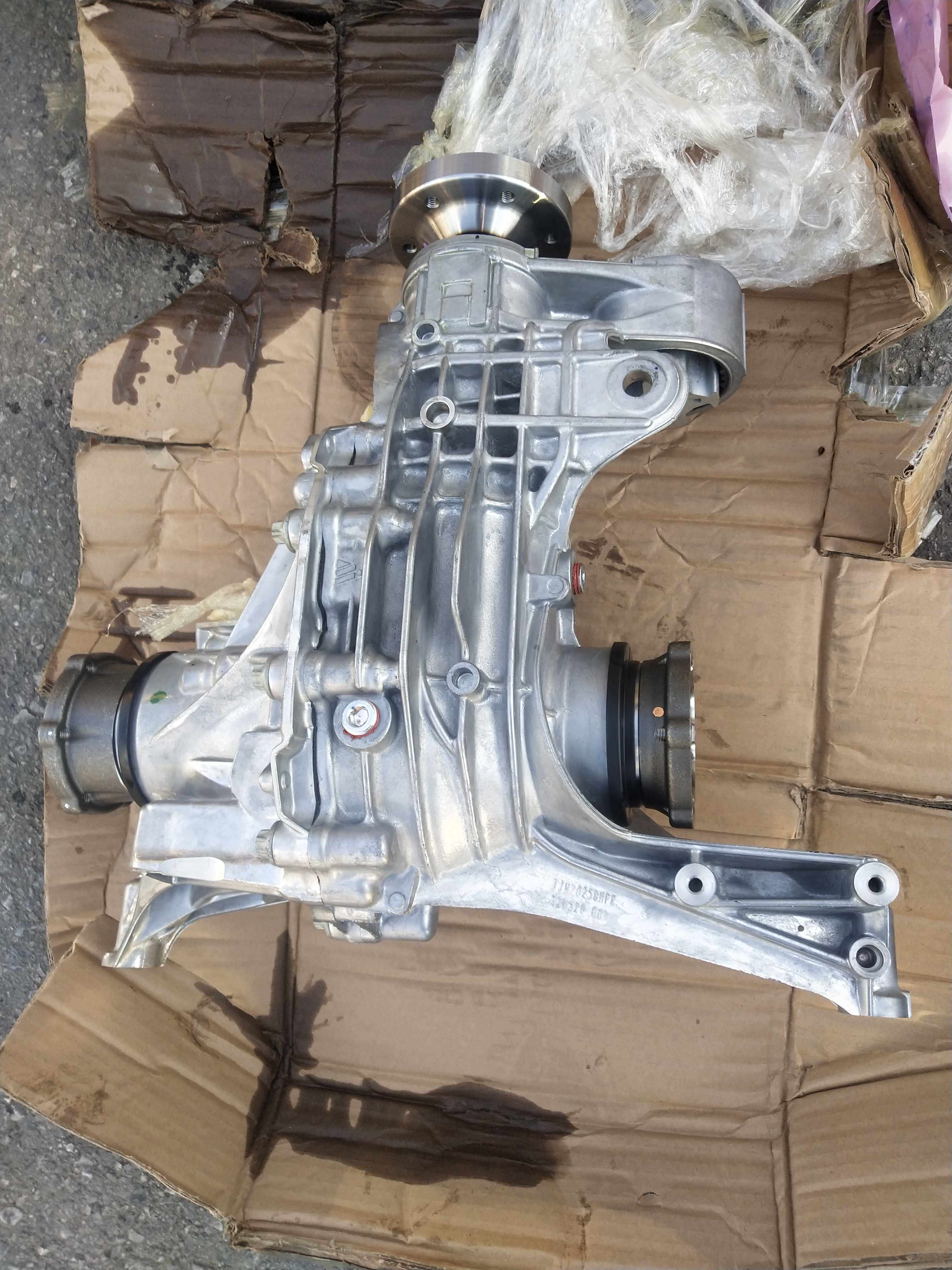 新款差速器奥迪q5l总成a4l后桥羊角半轴底盘维修工具