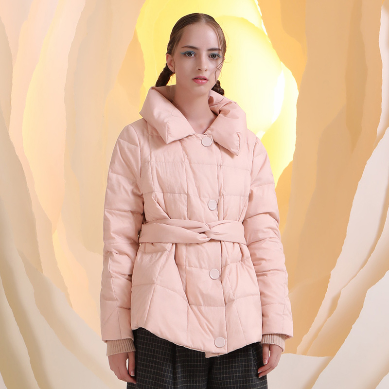台绣羽绒服2021年冬季新款女短款翻领系带收腰轻薄时尚矮小个子