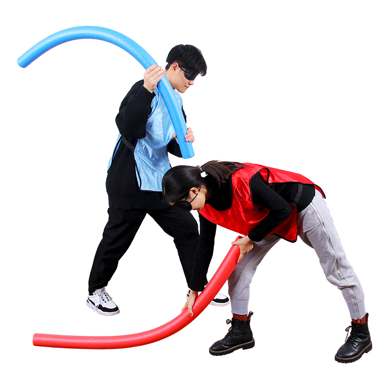 蒙眼互打海绵泡沫棒团建拓游戏盲打实心浮力戏水玩具