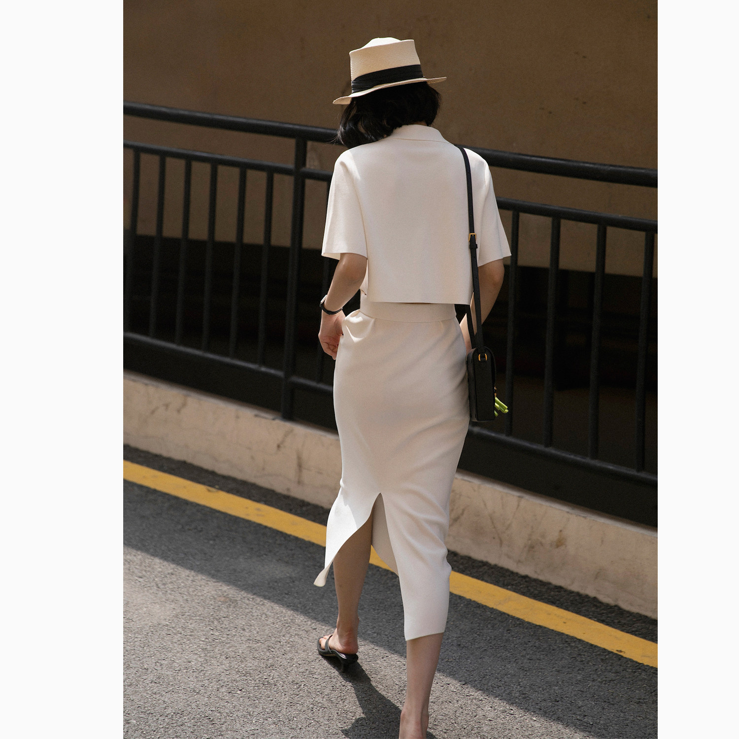 芮时优雅气质女神冰凉针织高腰直筒白色半身半身裙