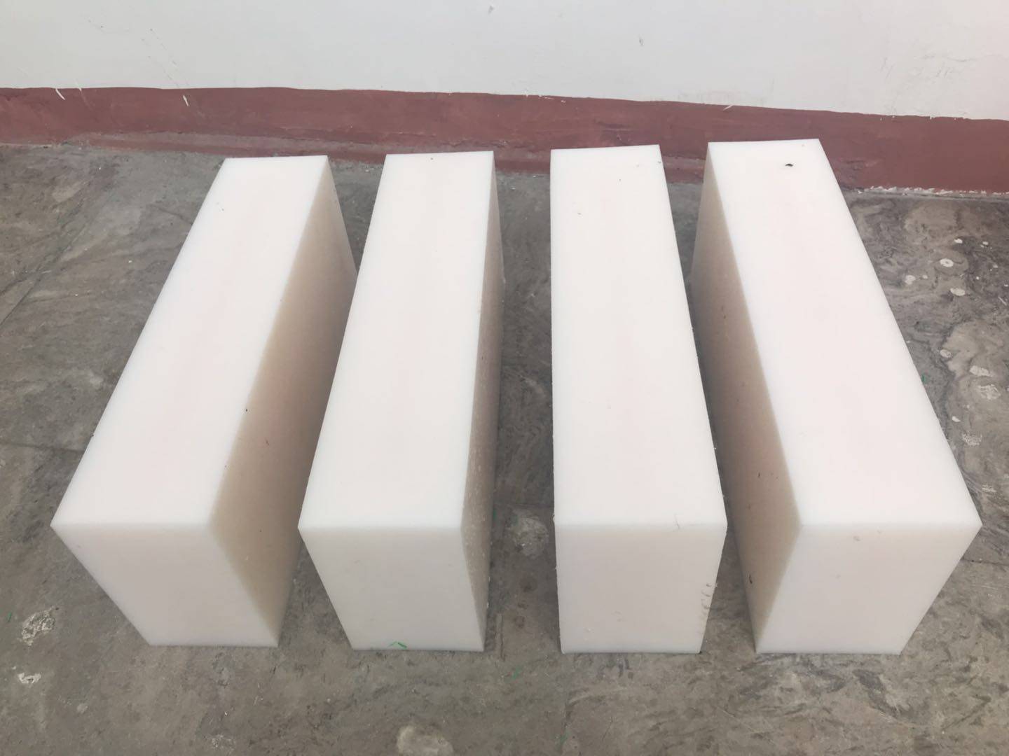 超耐磨mc尼龙板pom板 白黑 蓝色尼龙棒 pa6方块pa66方条零切加工