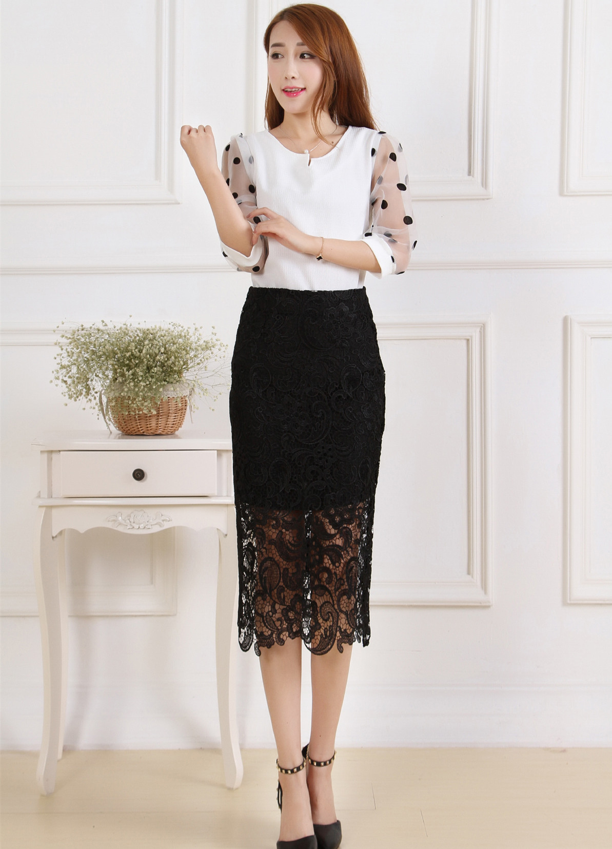 高端定制春秋季新名媛镂空蕾丝半身裙修身显瘦铅笔裙中长裙 - 莎花罗