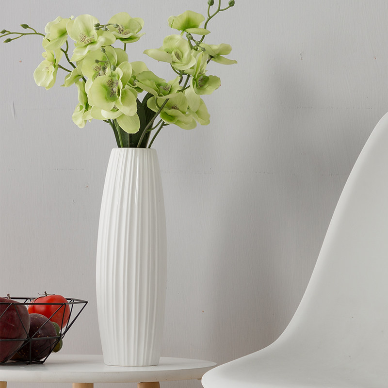 白色陶瓷花瓶现代简约台面花器办公桌书桌餐桌玄关花瓶