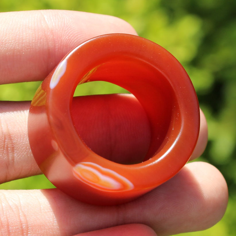 方言精品和田玉巨精选老包浆鸽血红玛瑙磨砂戒指