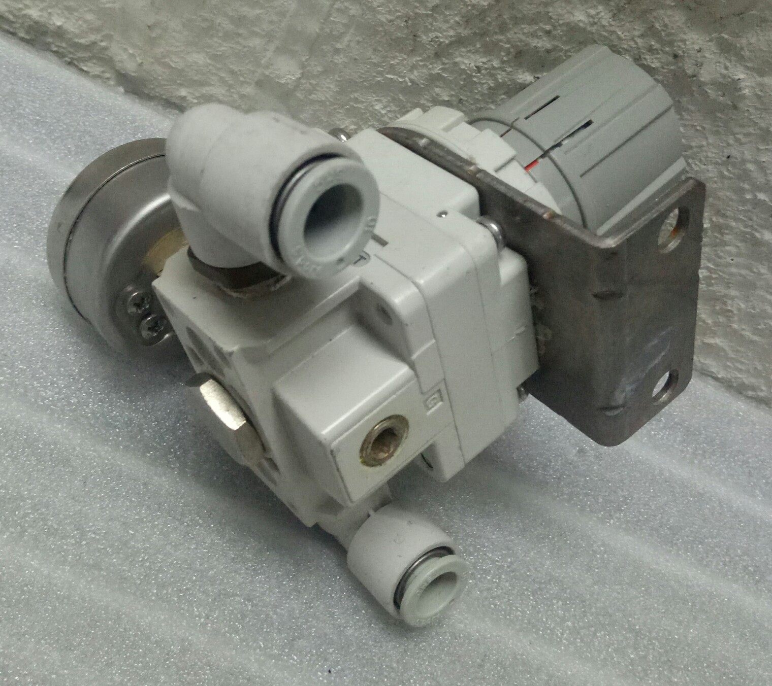 smc原装真空调压阀带irv200002irv20c08功能完好质量plc