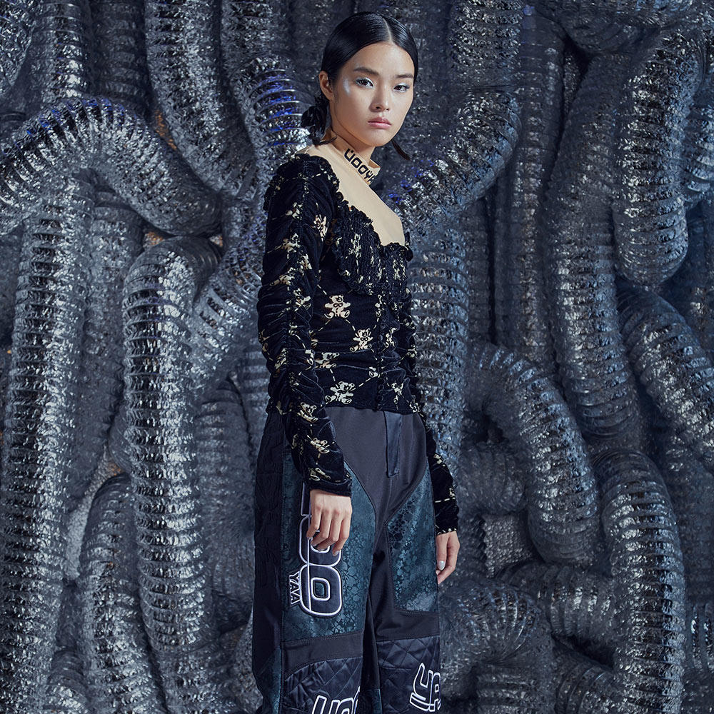 uooyaa乌丫2020秋季新款正品植绒半高高领网纱卫衣