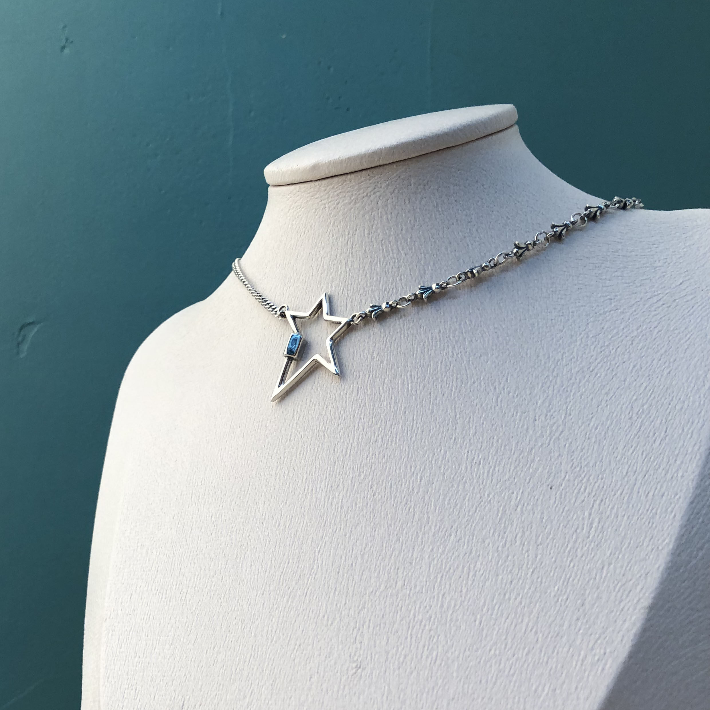 韩国东大门纯银镂空五角星星星女颈ins个性不对称项链