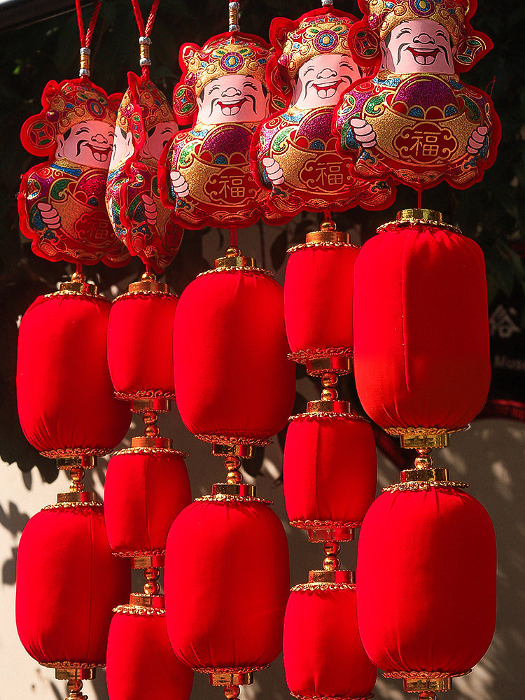 2021牛年小红红灯笼装饰元旦春节过年新居室内挂饰