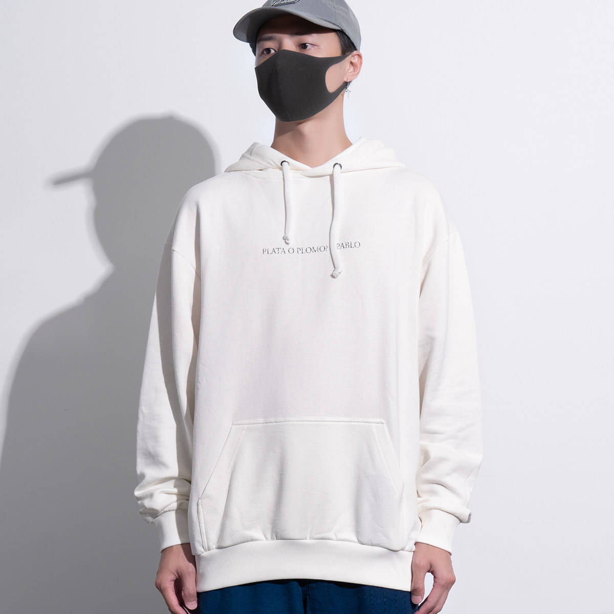 ihnomuhnit怪奇物语白色小字口袋连帽卫衣