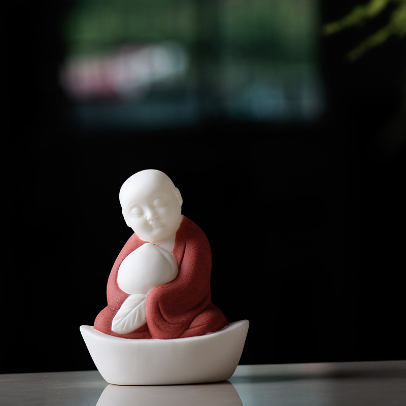 德化白瓷小和尚茶宠摆件禅意元宝小沙弥可爱小茶宠摆件