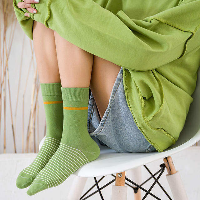 4双牛油果绿袜子女韩版ins春夏季学生中筒袜子运动袜