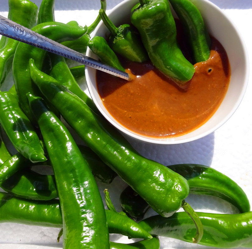 东北小辣椒现摘辣妹子青椒新鲜尖椒嘎嘎食用青菜辣椒