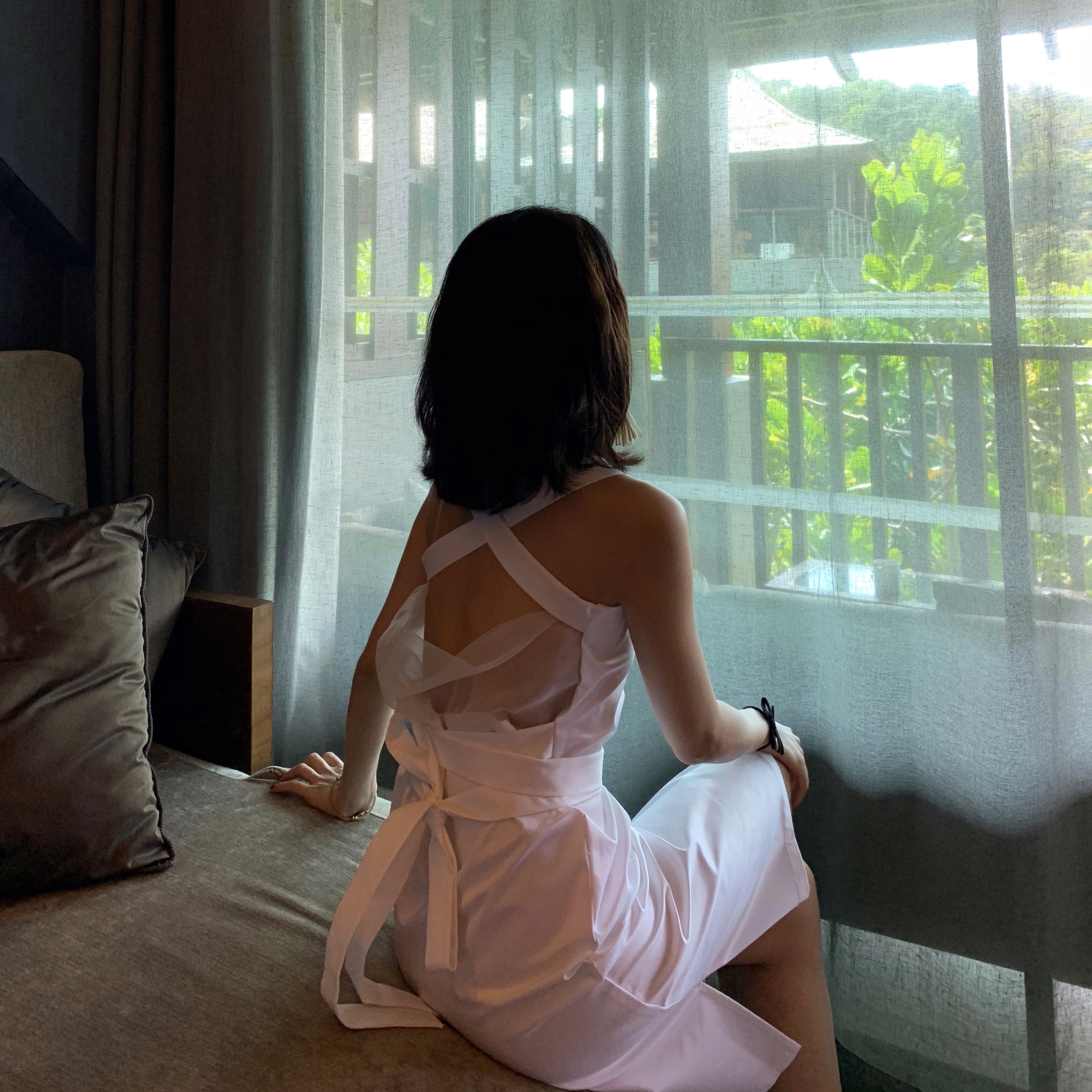 dressholic背影度假交叉露背性感白色海边仙女连衣裙连衣裙