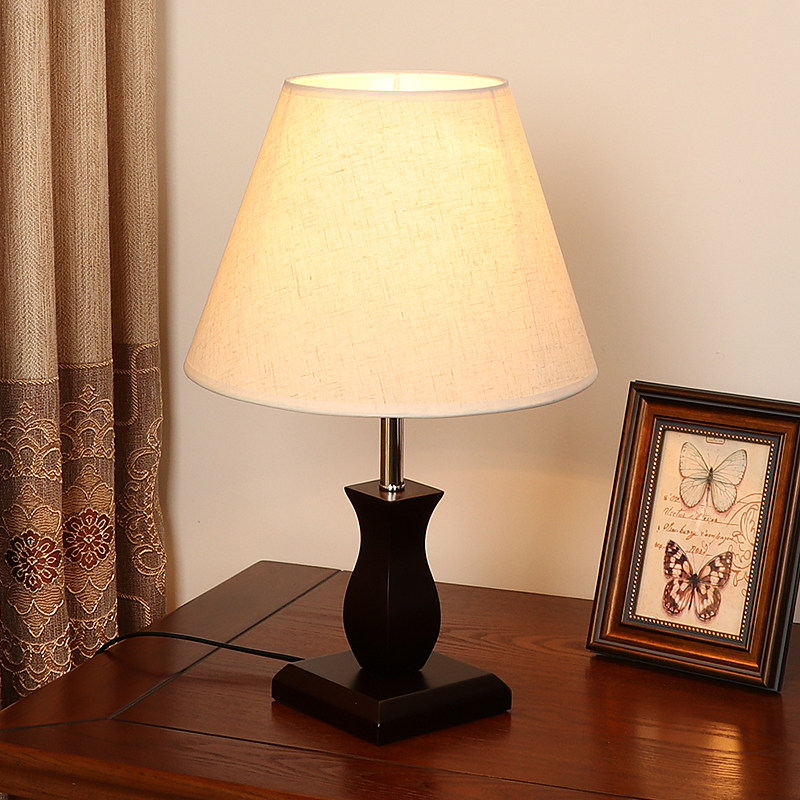 现代中式木质结婚台灯卧室床头家用新娘浪漫装饰台灯