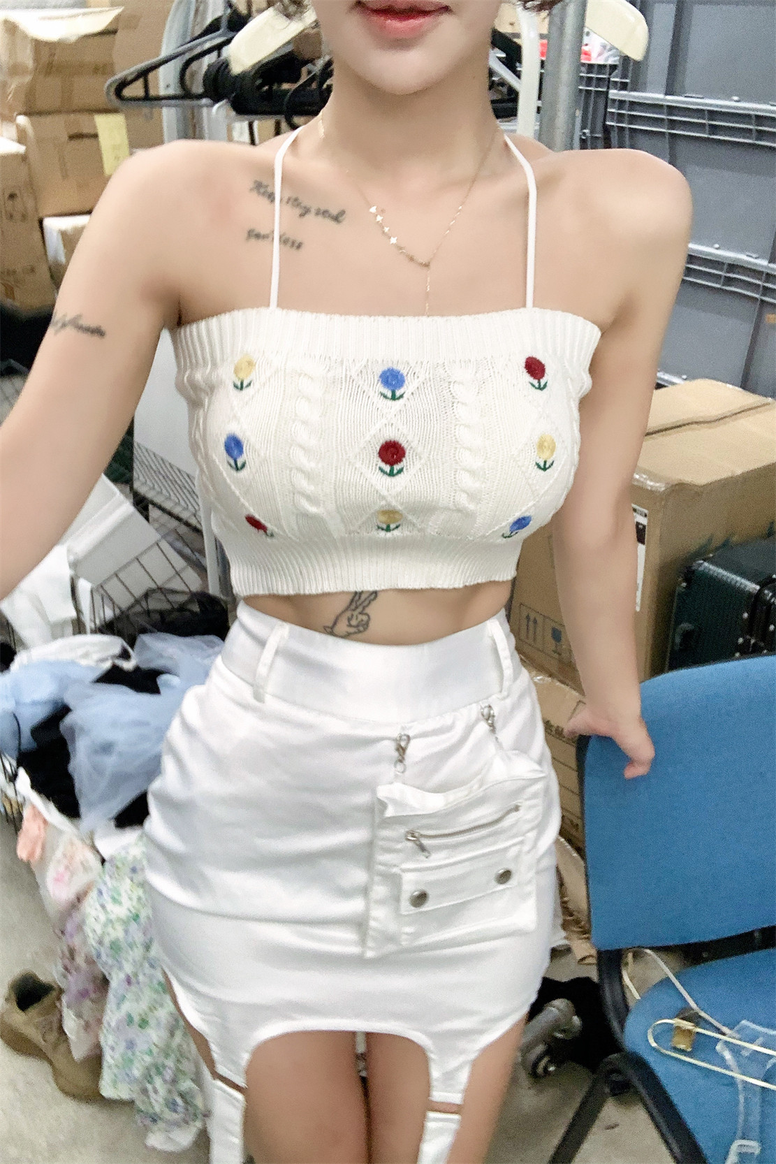 图图露背小清新抹胸白色毛线针织打底小有名气无袖背心吊带