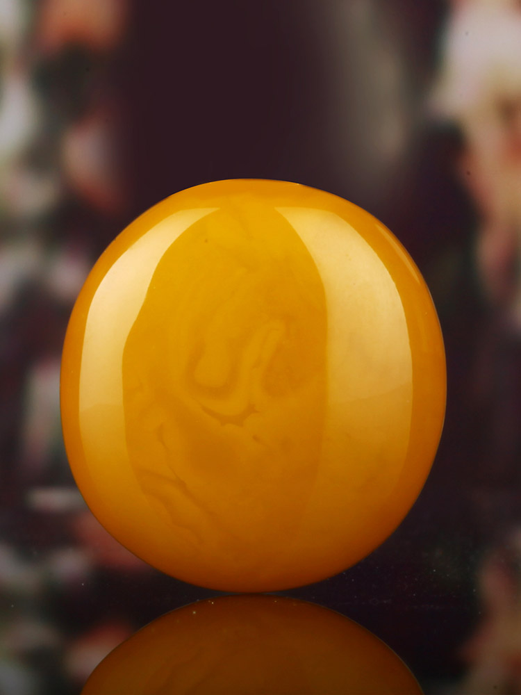 嘉乐琥珀天然蜜蜡圆形吊坠鸡油黄雕刻花纹挂坠男女项链毛衣链5290