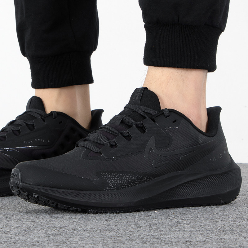 耐克官方男鞋zoom气垫飞马39运动鞋黑武士拒水跑步鞋do7625-001 - 爱