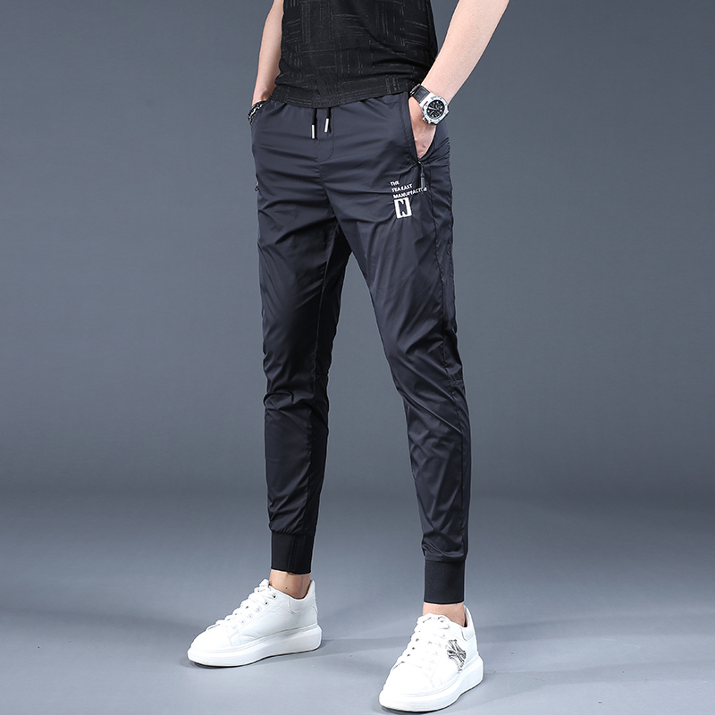 2022年潮牌夏季新款运动裤男冰丝九分休闲裤男韩版潮流光面长裤子