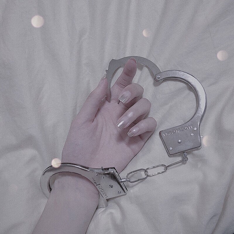 暴走小熊猫情趣手铐sm夫妻角色扮演束缚用品另类内衣配件
