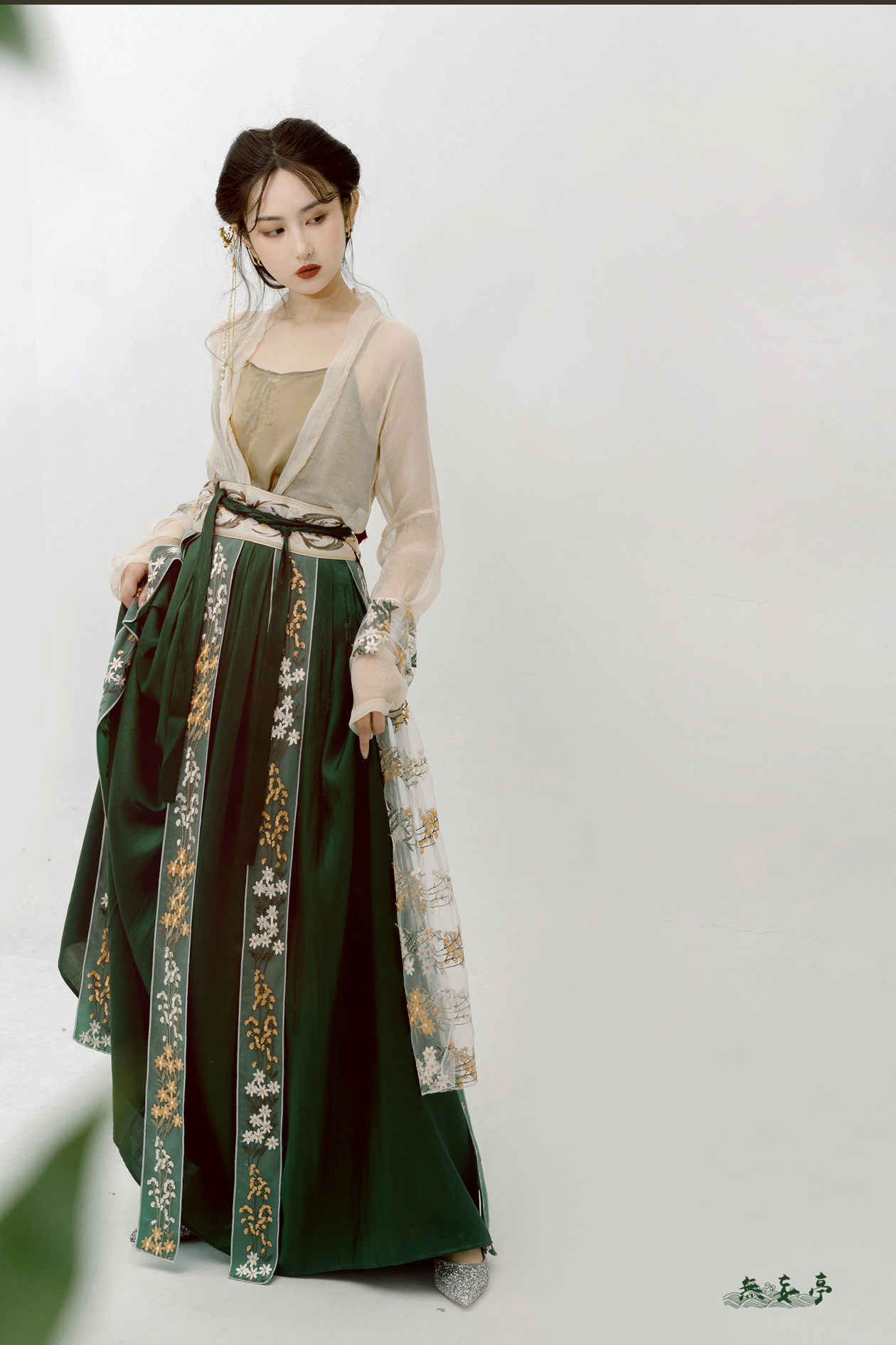 齐腰现货宫墙妄亭摆无六米汉服女衫襦大袖片式汉服