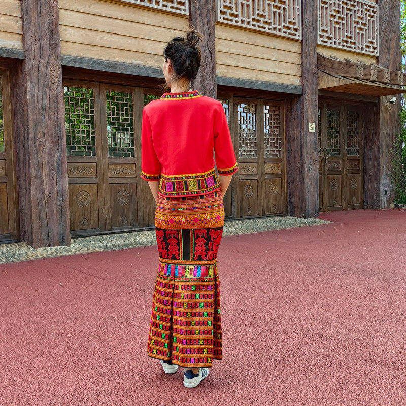 方言海南黎族服装新款长裙套装黎锦服饰哈杞民族服装