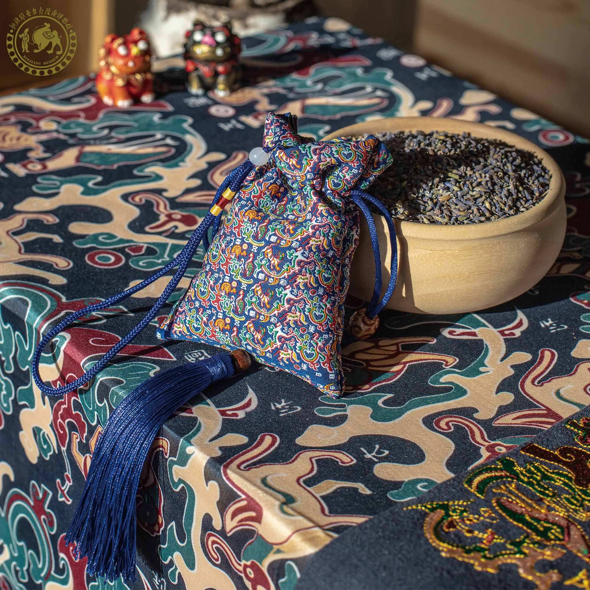 新疆至爱疆物博物馆五星东方利中国薰衣草香囊传统香包