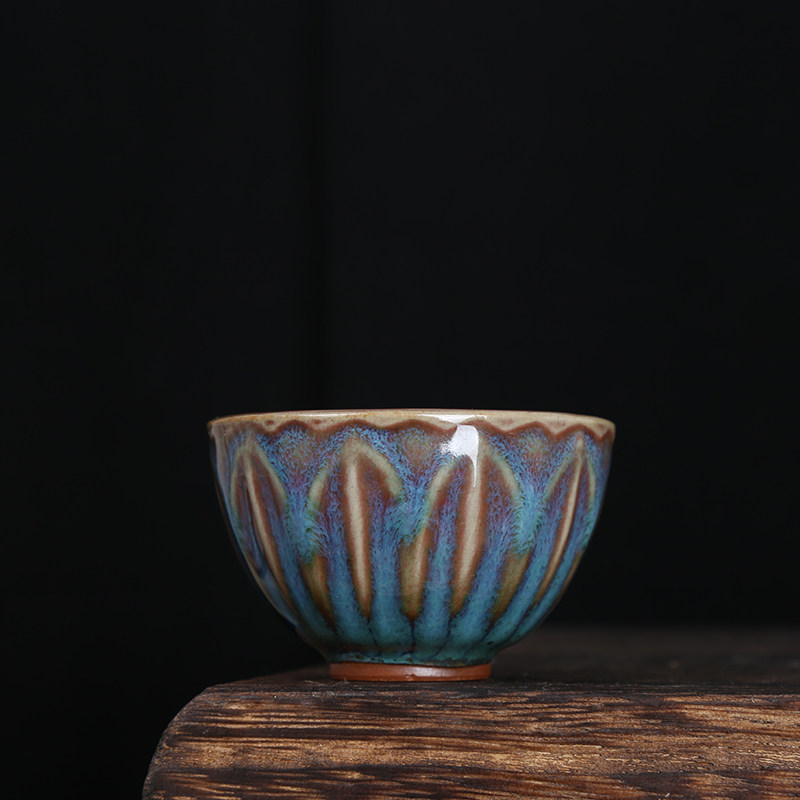 钧瓷玉琮杯莲花杯钧红釉办公主人杯茶盏中国国风茶杯