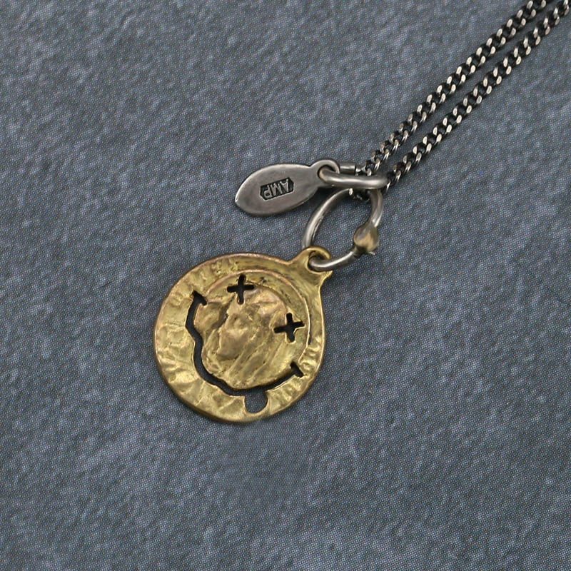 牛钝精工ampjapannirvana涅盘俏皮微笑笑脸纯银项链项链