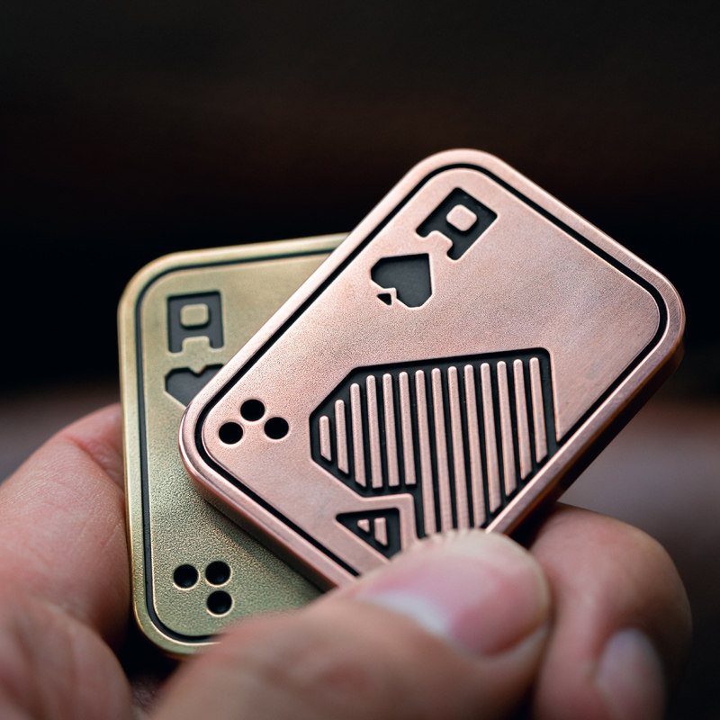 老铁匠啪啪牌 指尖陀螺 解减压玩具 edc 推蛋2099系列扑克 lautie