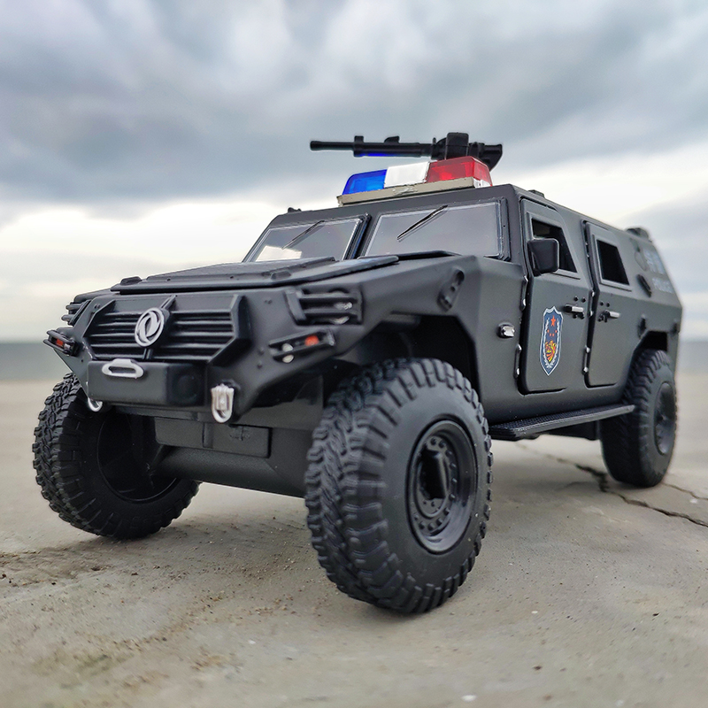 仿真东风猛士特警警车合金模型越野车装甲车军事车模