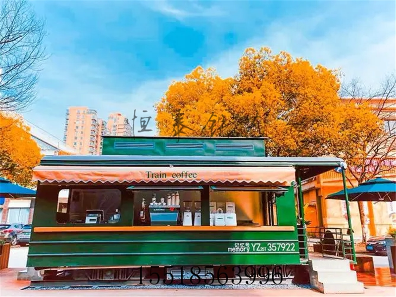 大型复古蒸汽火车头绿皮火车车厢售卖呼吸商业装饰摆件