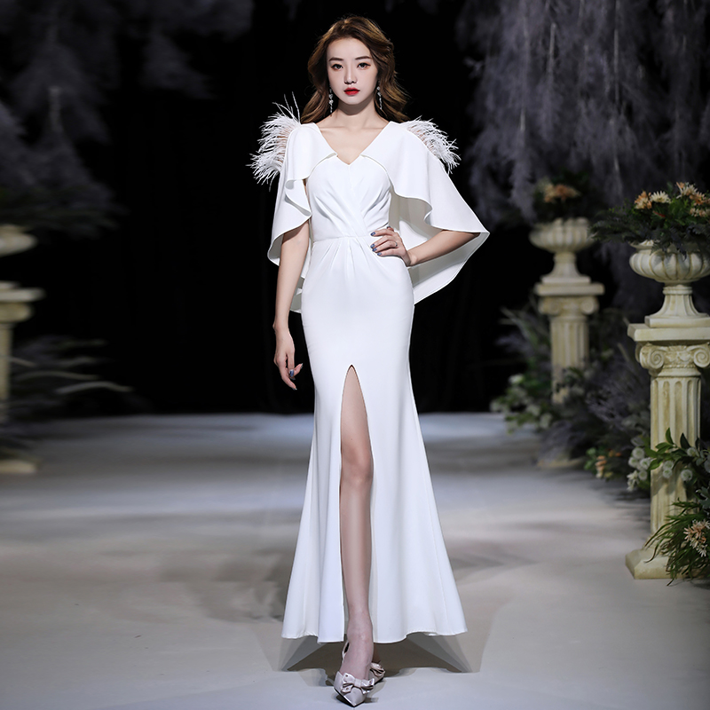 白色晚礼服2021新款高端宴会气质名媛羽毛披肩鱼尾礼服