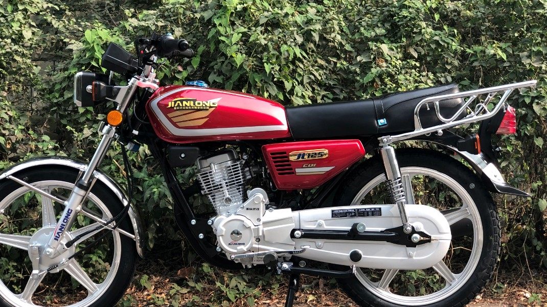 建设旗下建隆品牌cg125电喷跨骑摩托车架子车经典摩托车整车