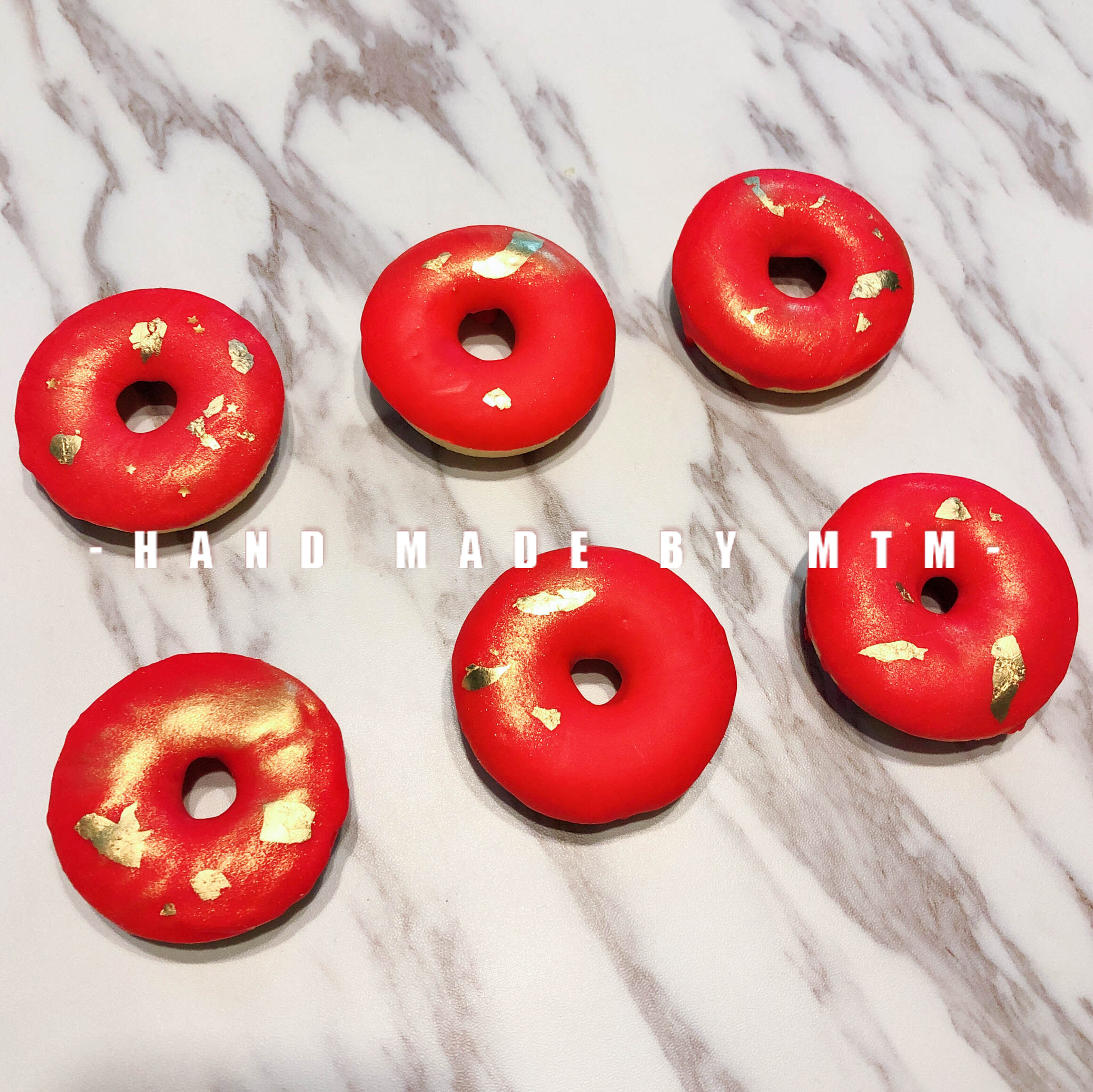 红色金箔手工甜甜圈蛋糕巧克力甜品婚礼摆台伴手礼圣诞节糖果包邮