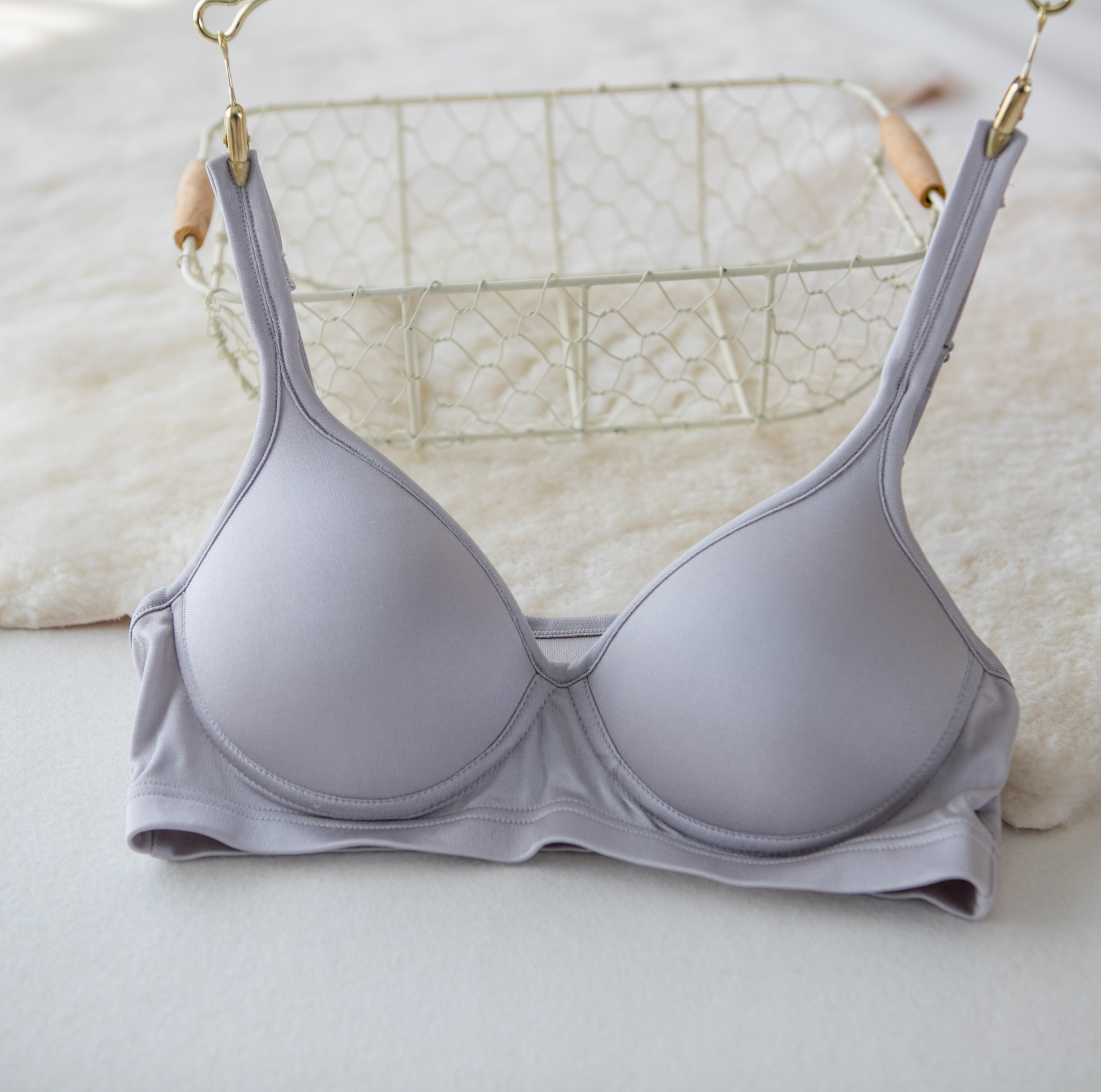 日本钢圈内衣背心无痕扣式聚拢单真丝蚕丝桑蚕文胸